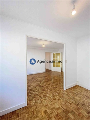 appartement à la vente -   37520  LA RICHE, surface 66,9 m2 vente appartement - APR750513